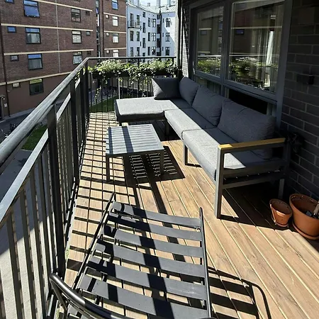 Thoughtfully Furnished Flat In Grunerlokka *