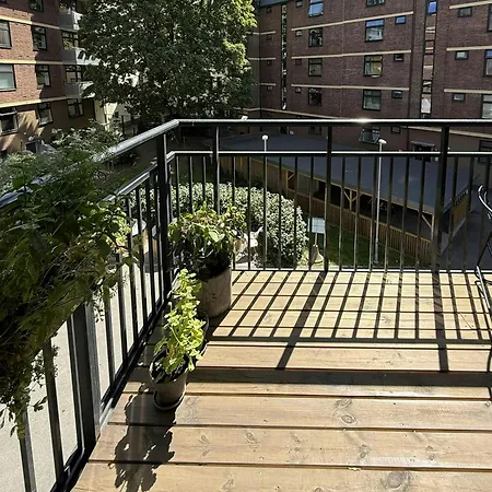 Thoughtfully Furnished Flat In Grunerlokka