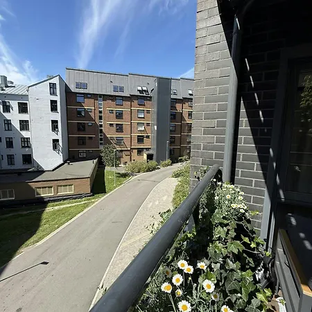 Thoughtfully Furnished Flat In Grunerlokka