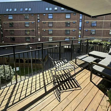 Thoughtfully Furnished Flat In Grunerlokka